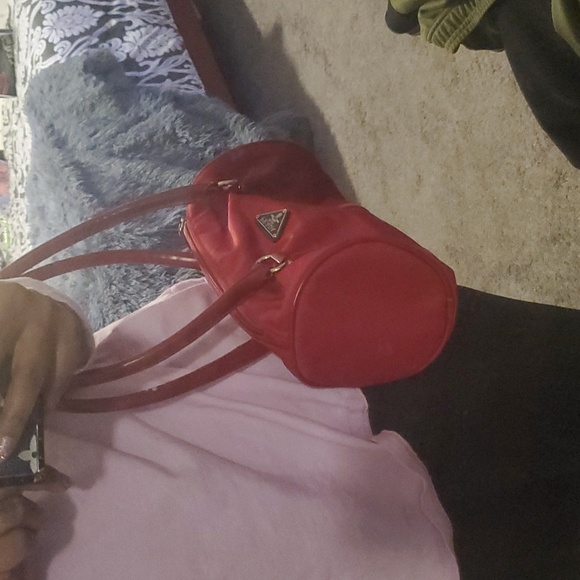 Red Prada purse - Picture 13 of 13